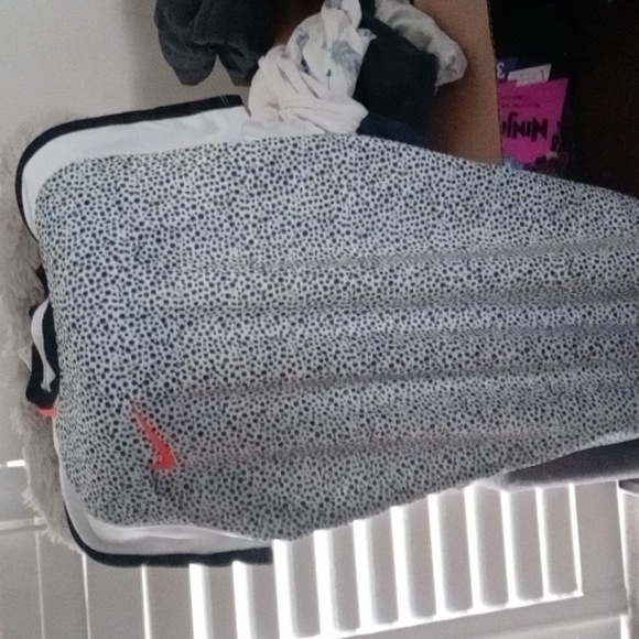 Nike shirt - Picture 3 of 3